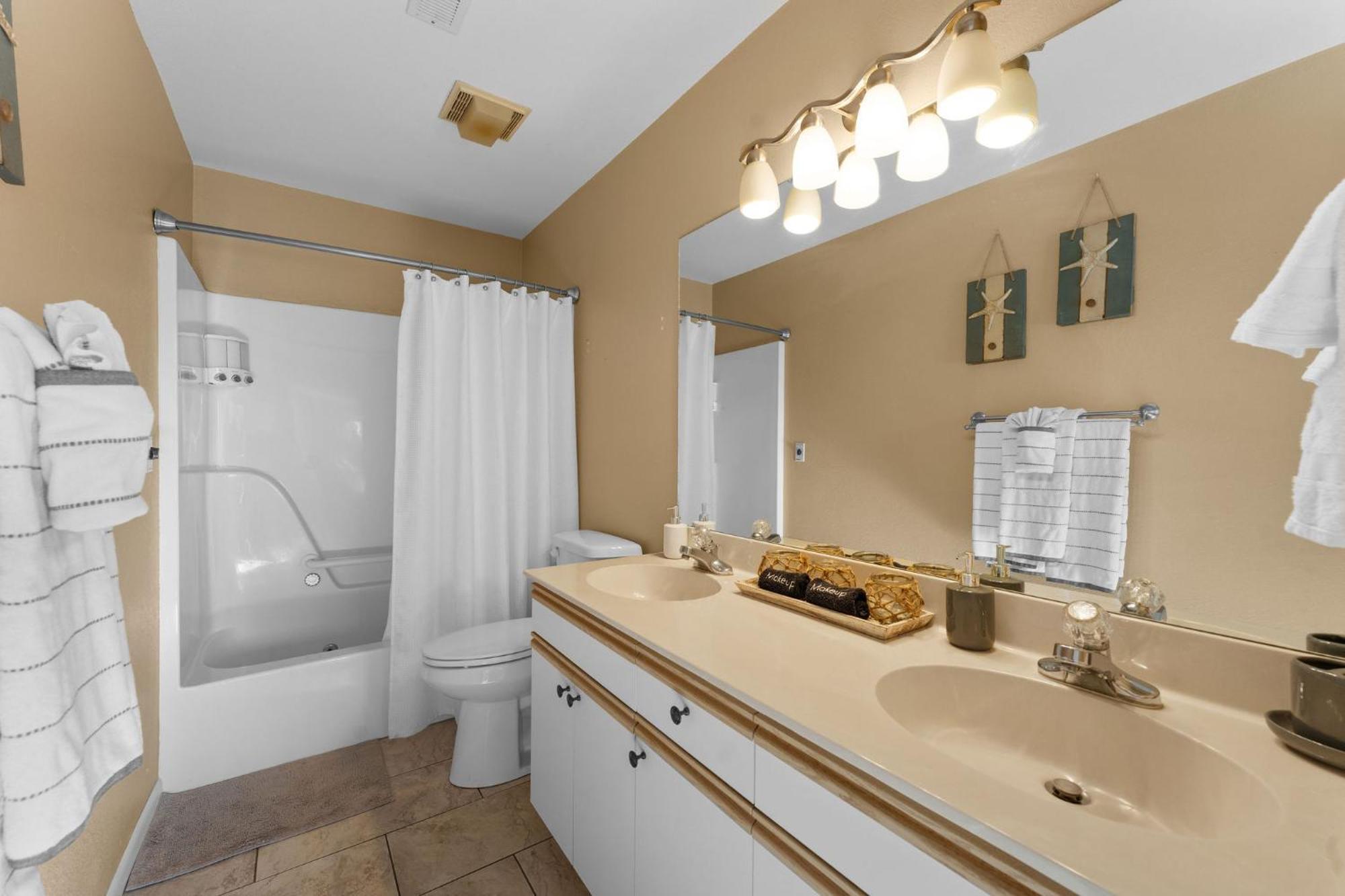 Cozy Top Floor 2Br Condo With View And Amenities!! Брэнсон Экстерьер фото