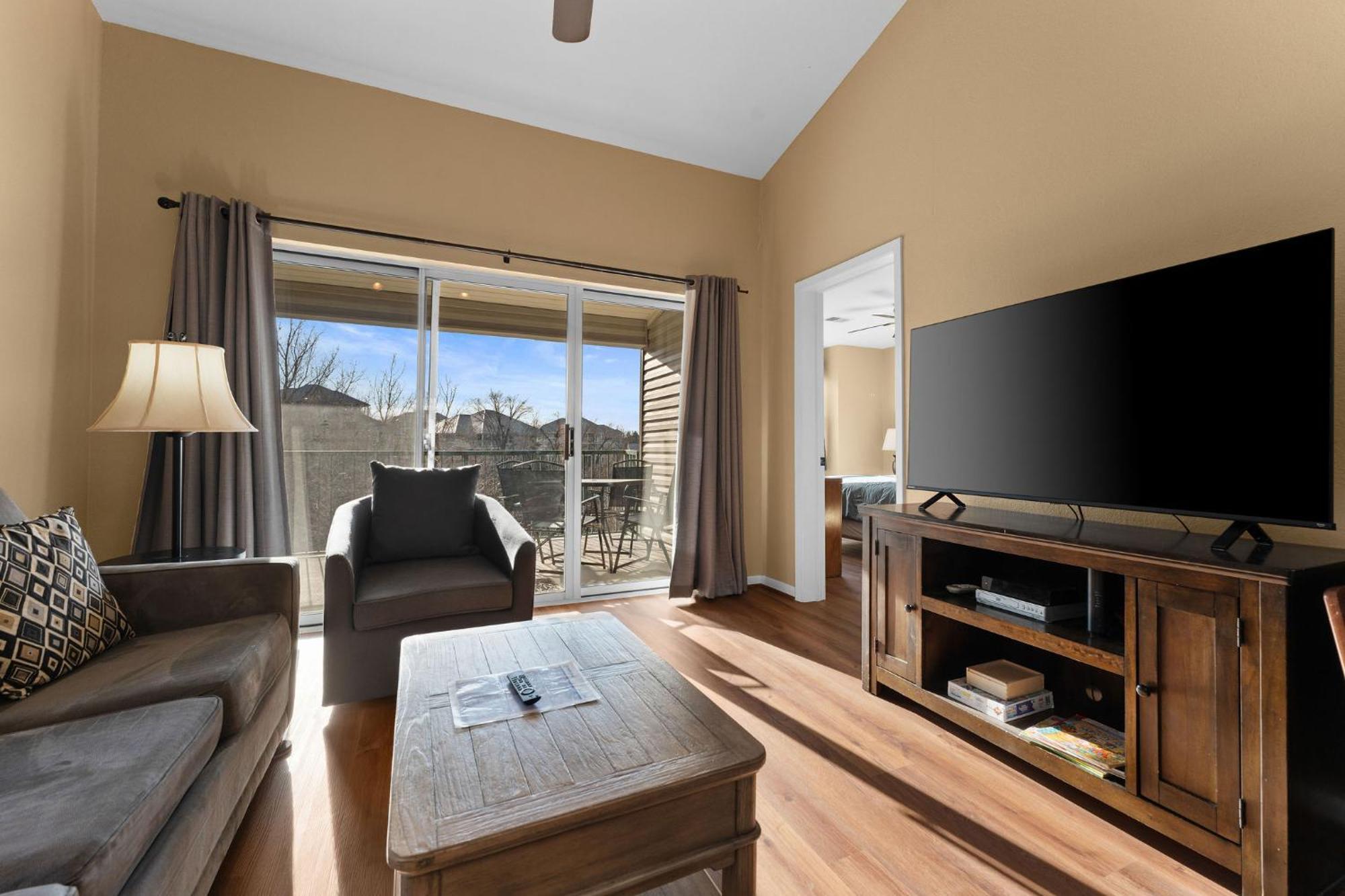 Cozy Top Floor 2Br Condo With View And Amenities!! Брэнсон Экстерьер фото