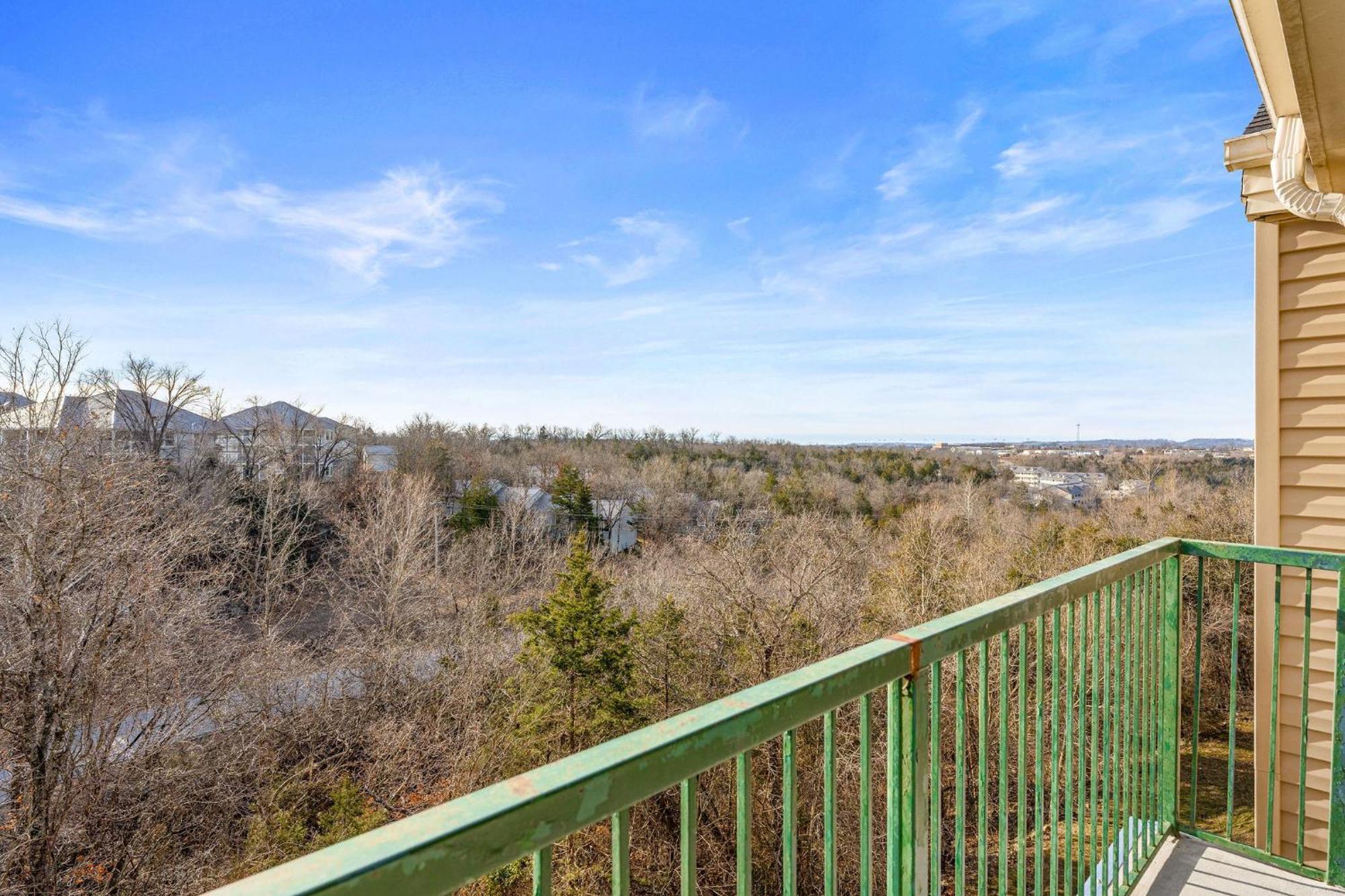 Cozy Top Floor 2Br Condo With View And Amenities!! Брэнсон Экстерьер фото